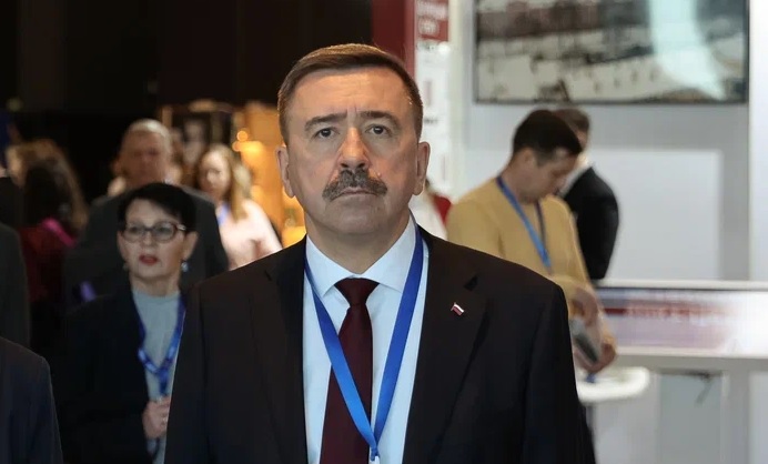 Председатель ФНПР Сергей Черногаев на Форуме труда: Рост зарплаты и улучшение условий труда помогут преодолеть кадровый дефицит