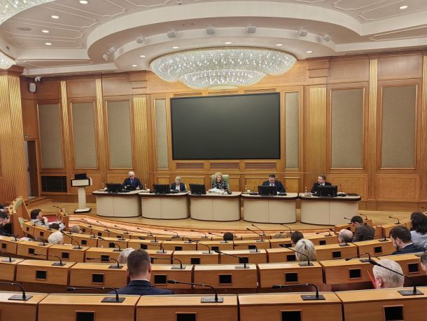 Профсоюзы предложили закрепить минимальный уровень выплат наставникам